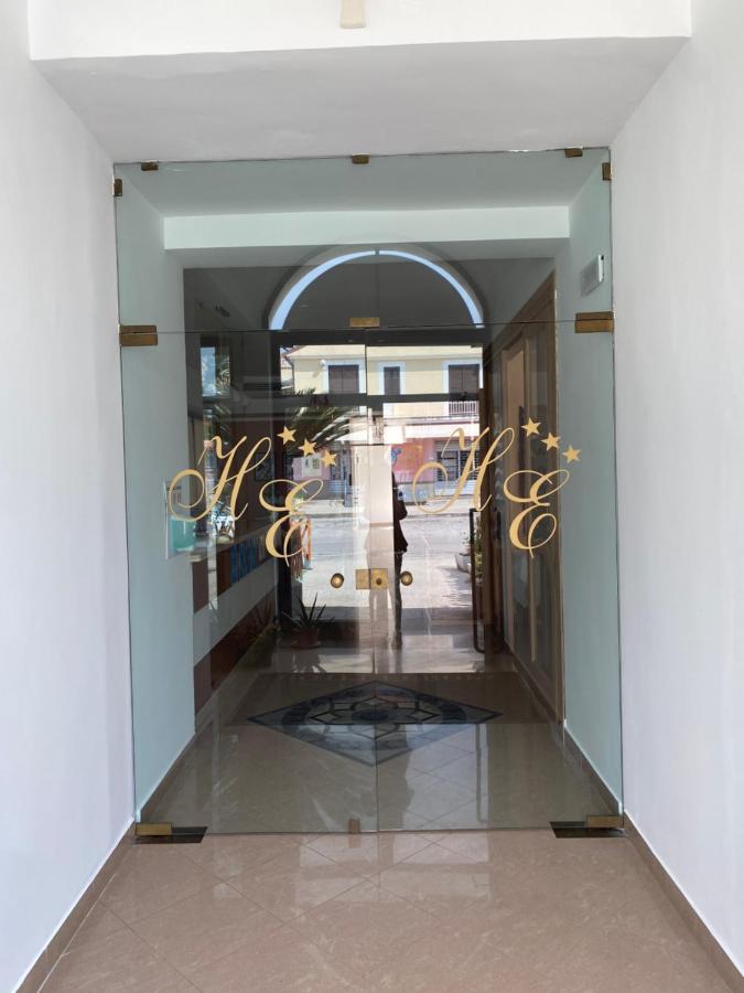 Hotel Europa Казал Велино Екстериор снимка